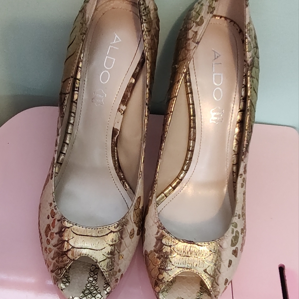 Women heels